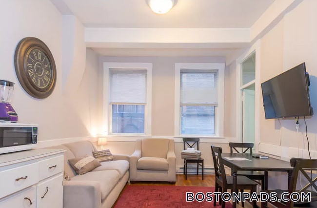 161 Endicott St, Unit 1R