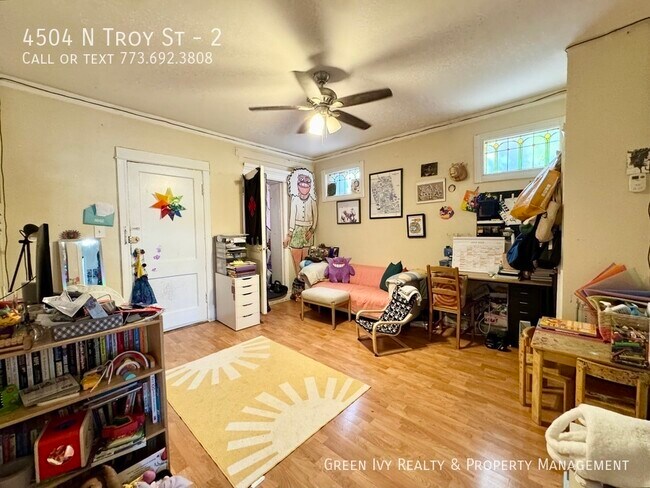 4504 N Troy St in Chicago, IL - Building Photo - Building Photo