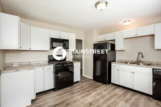 4851 N Kenyon Dr in Indianapolis, IN - Building Photo - Building Photo