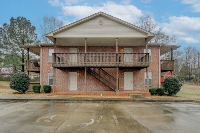 property at 1640 Golf Club Ln