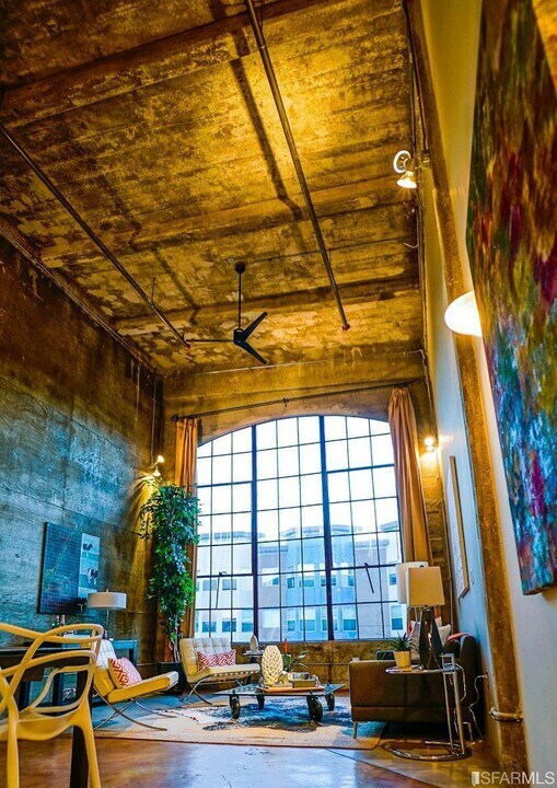1097 Howard St, Unit 303 in San Francisco, CA - Building Photo