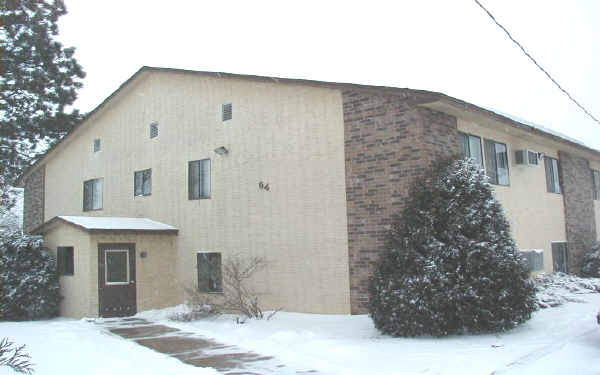 64 Maple Ln in Anoka, MN - Foto de edificio - Building Photo