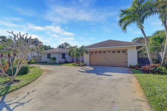 5140 Laird Ln in Jupiter, FL - Foto de edificio - Building Photo