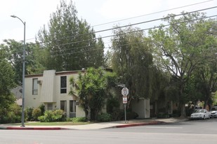 5960 Rhodes Ave in Valley Village, CA - Building Photo