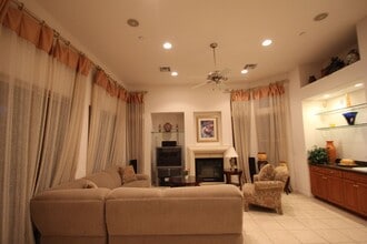 10 Vía Salerno in Henderson, NV - Building Photo - Building Photo