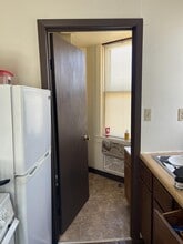 632 Howard Place in Madison, WI - Foto de edificio - Interior Photo