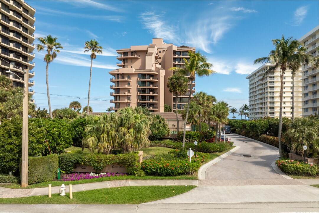 Beachfront At Juno Beach in Juno Beach, FL - Building Photo