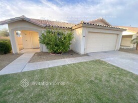 7240 W Hess Ave in Phoenix, AZ - Building Photo