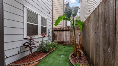 922 W 20th St in Houston, TX - Building Photo - Building Photo