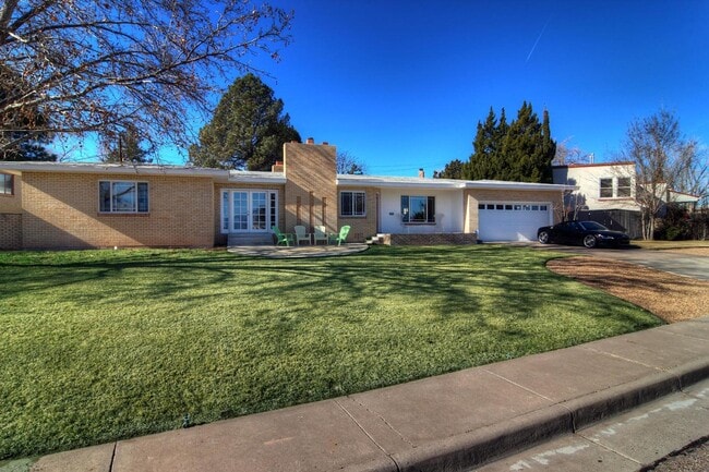 property at 303 Aliso Dr SE