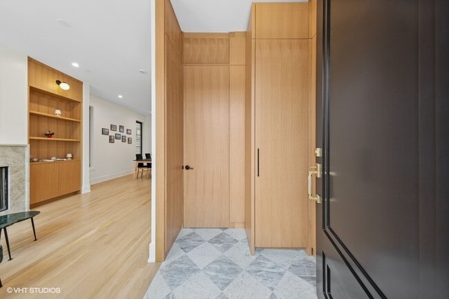 1844 N Maud Ave in Chicago, IL - Building Photo - Building Photo