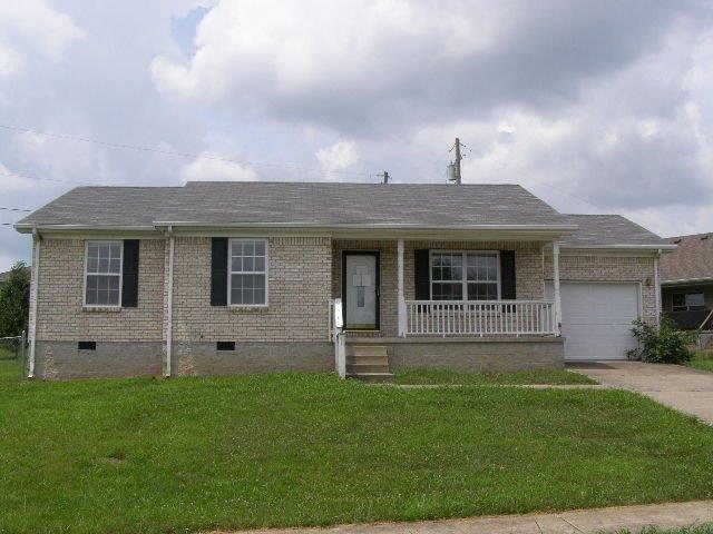 553 Copperfield Dr in Lawrenceburg, KY - Building Photo