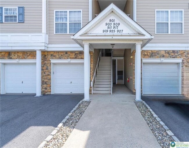 917 Eden Terrace in Easton, PA - Building Photo - Building Photo
