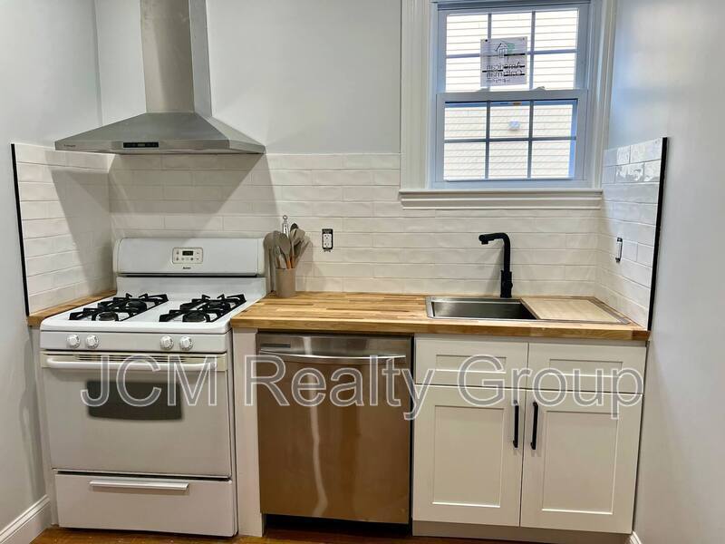 10 Union Ave in Boston, MA - Building Photo