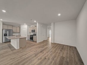 9733 Tinsley St in Aubrey, TX - Foto de edificio - Building Photo