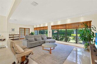 535 Palermo Ave in Coral Gables, FL - Building Photo - Building Photo