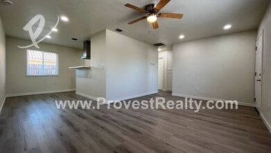 13136 Navajo Rd in Apple Valley, CA - Building Photo - Building Photo
