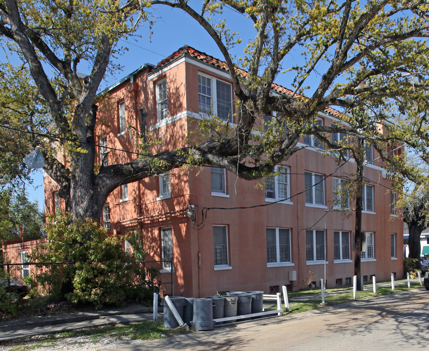 614 Metairie Rd in Metairie, LA - Building Photo