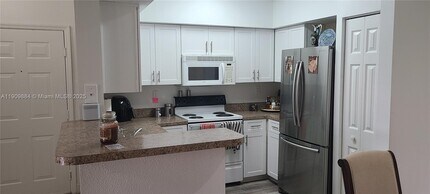 220 SW 116th Ave in Pembroke Pines, FL - Building Photo - Building Photo
