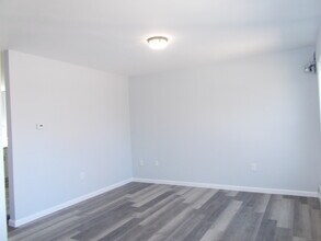 288 Ginger Ln in Torrington, CT - Building Photo - Building Photo