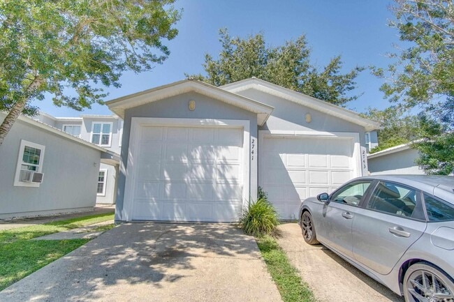 2741 Bay Club Dr in Navarre, FL - Building Photo - Building Photo