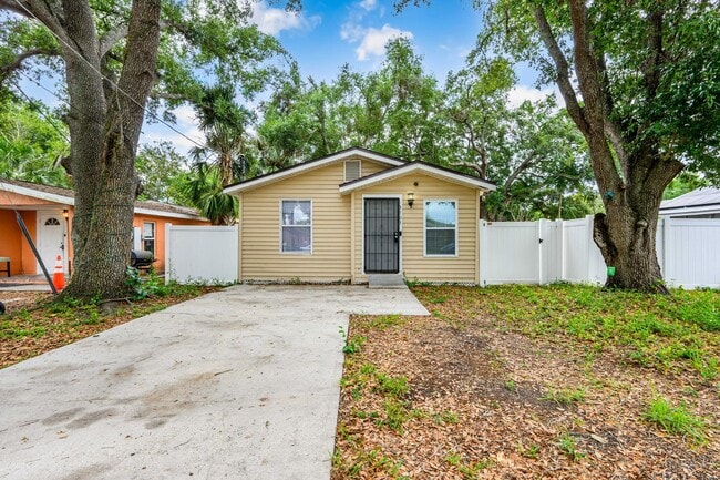 property at 3703 E North Bay St