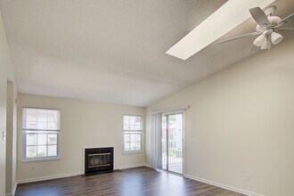 511 Summit Ct in Virginia Beach, VA - Building Photo - Building Photo