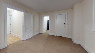 584 Chapel St in New Haven, CT - Building Photo - Building Photo