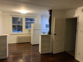 1423 Hellerman St, Unit 1st FL in Philadelphia, PA - Foto de edificio - Building Photo