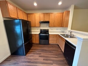 1204 Glory Vine Rd in Whitsett, NC - Building Photo - Building Photo