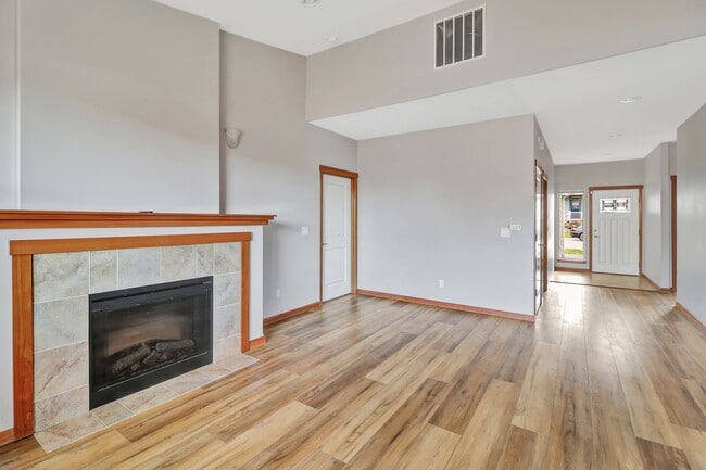 1610 SW Carnegie St in Oak Harbor, WA - Building Photo - Building Photo