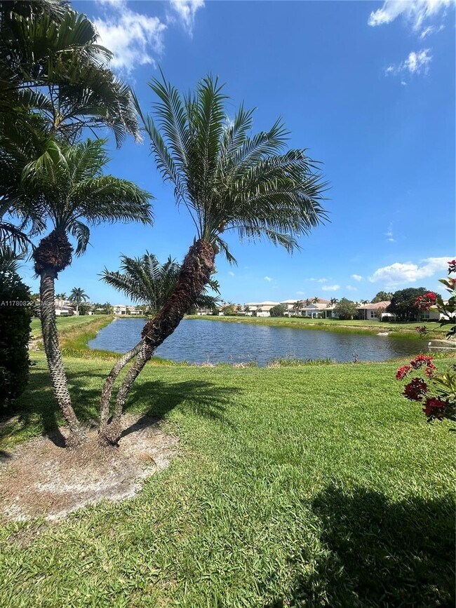 240 Isle Verde Way in Palm Beach Gardens, FL - Building Photo - Building Photo