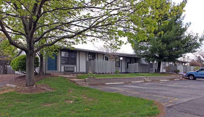 Carriage Hill Apartments in Medina, OH - Building Photo - Building Photo