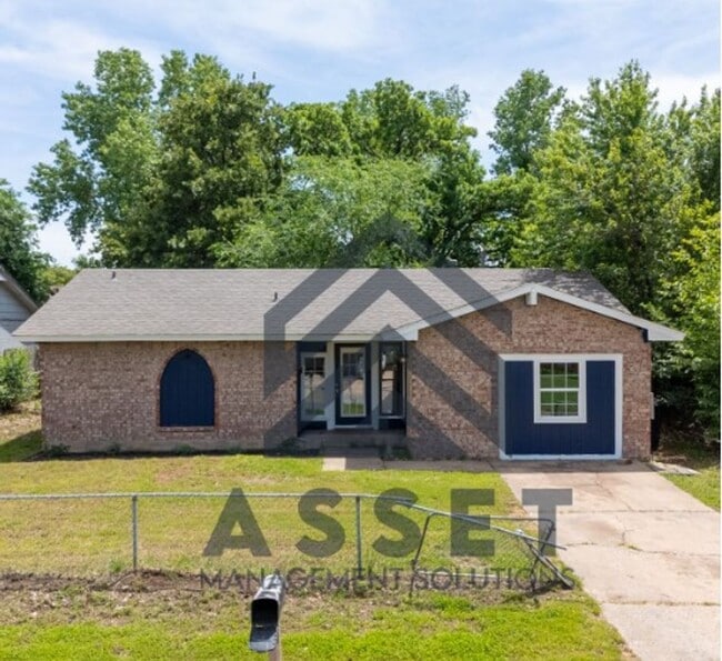 property at 2508 SE 47th St