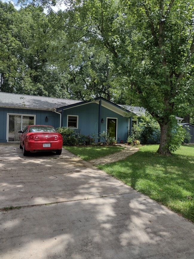 property at 12 Vail Ct