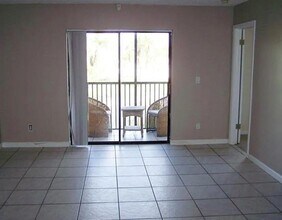 15706 E Waterside Cir in Sunrise, FL - Building Photo - Building Photo