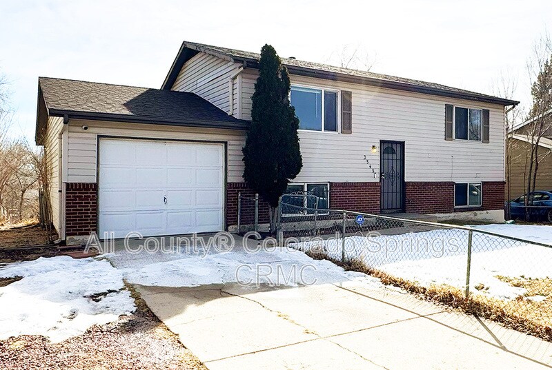 3545 Bridgewood Ln in Colorado Springs, CO - Building Photo