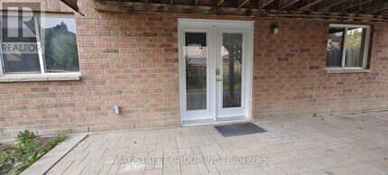 799 Coldstream Dr in Oshawa, ON - Building Photo - Building Photo