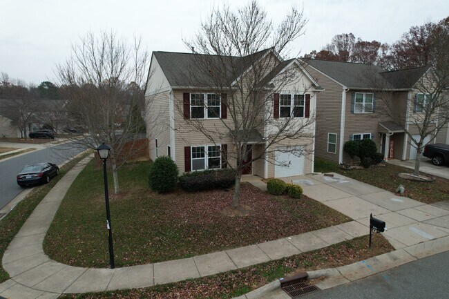 2703 Bramble Ridge Ct in Charlotte, NC - Building Photo - Building Photo