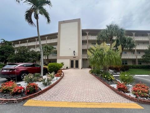 3301 Aruba Way in Coconut Creek, FL - Building Photo