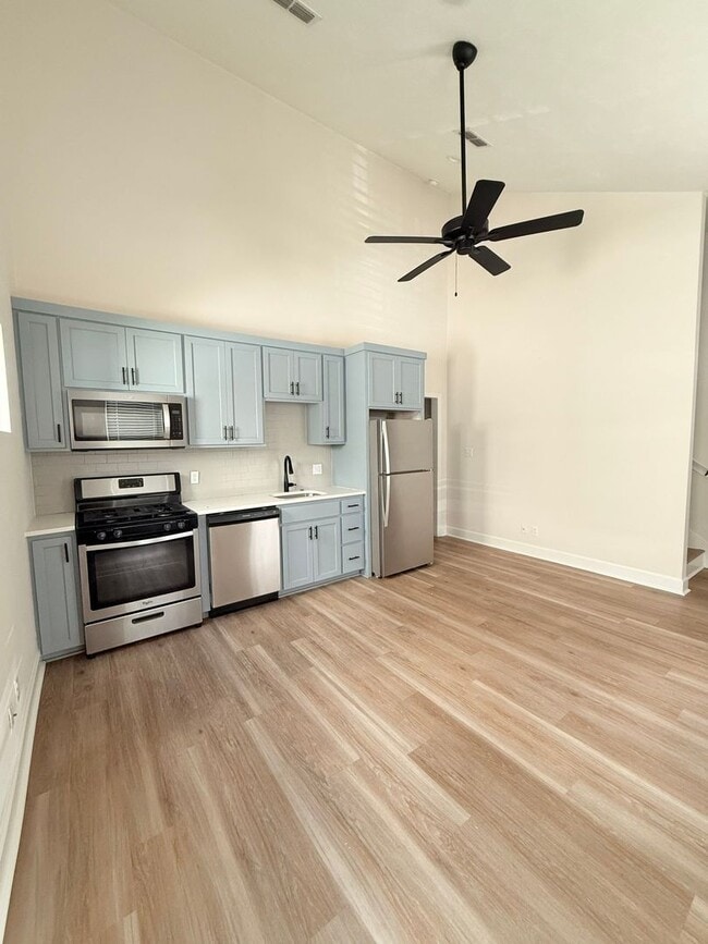 1321 N Bronough St in Tallahassee, FL - Building Photo - Building Photo