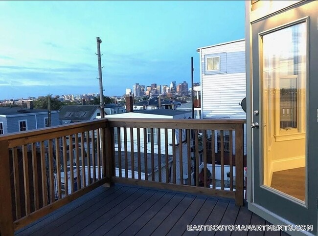 249 Lexington St in Boston, MA - Building Photo - Building Photo