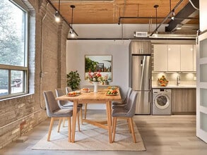 34 Noble St in Toronto, ON - Building Photo - Building Photo