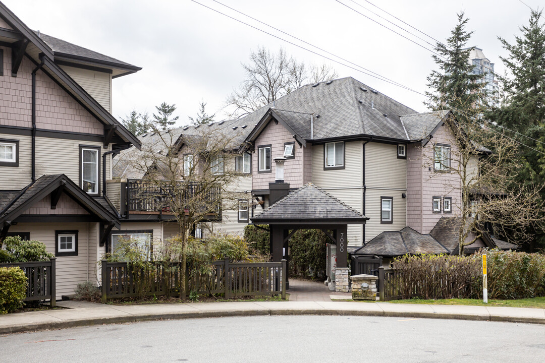 7000 21st Av in Burnaby, BC - Building Photo