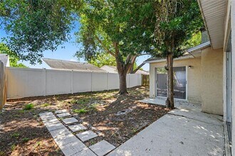 13618 Laraway Dr in Riverview, FL - Building Photo - Building Photo