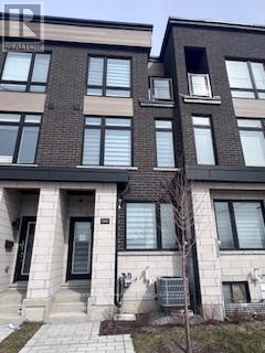 1561 Midland Ave in Toronto, ON - Building Photo - Building Photo