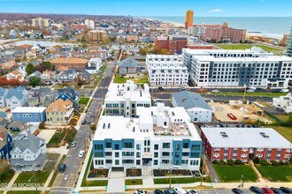 215 2nd Ave in Asbury Park, NJ - Foto de edificio - Building Photo