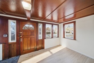 75 Lakeview Terrace in Oakland, NJ - Building Photo - Building Photo