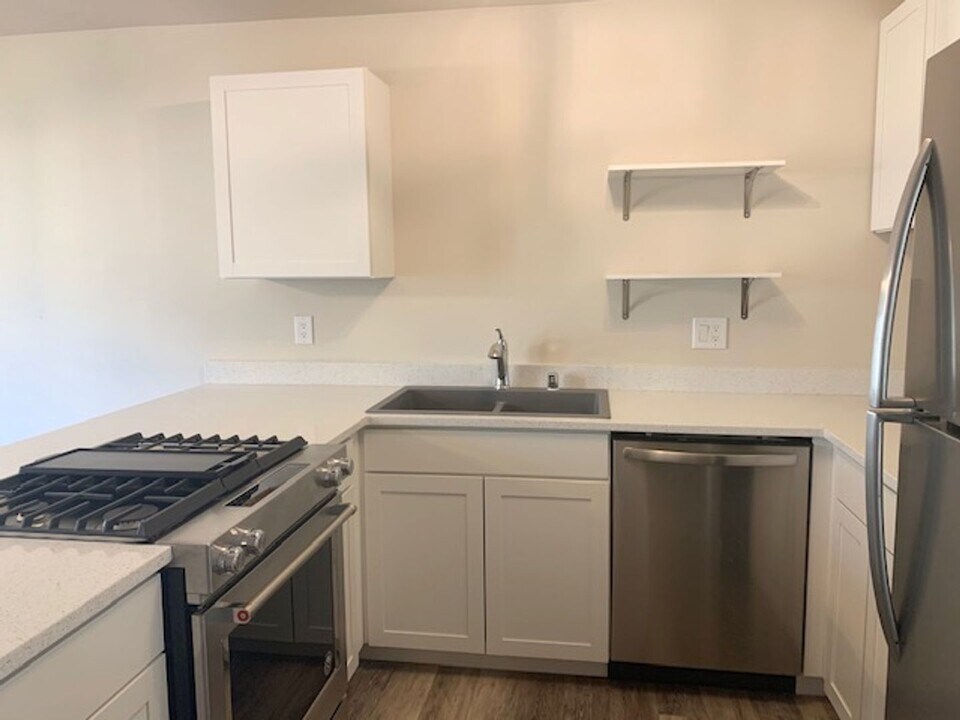 2644 Forest Park Dr in Anchorage, AK - Building Photo