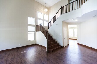 231 Arbor Garden Ave in Las Vegas, NV - Building Photo - Building Photo